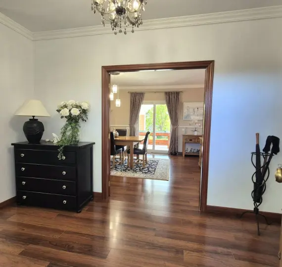 Sale of detached villa in Coín