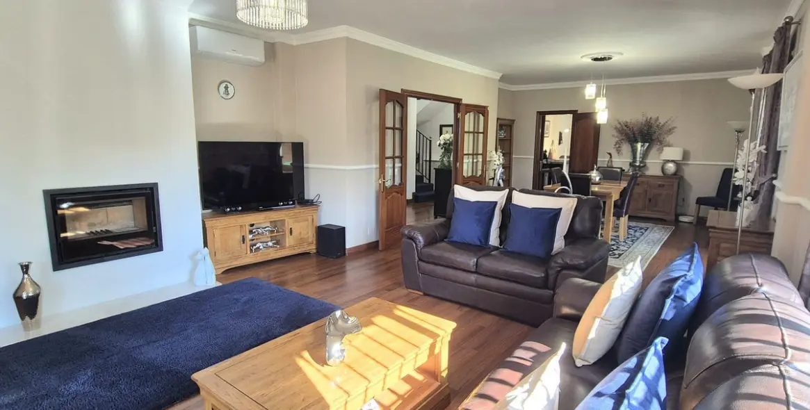 Sale of detached villa in Coín 6