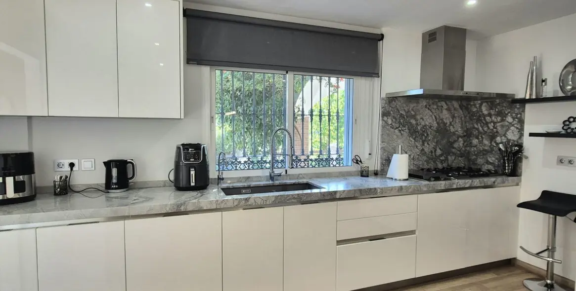 Sale of detached villa in Coín 15