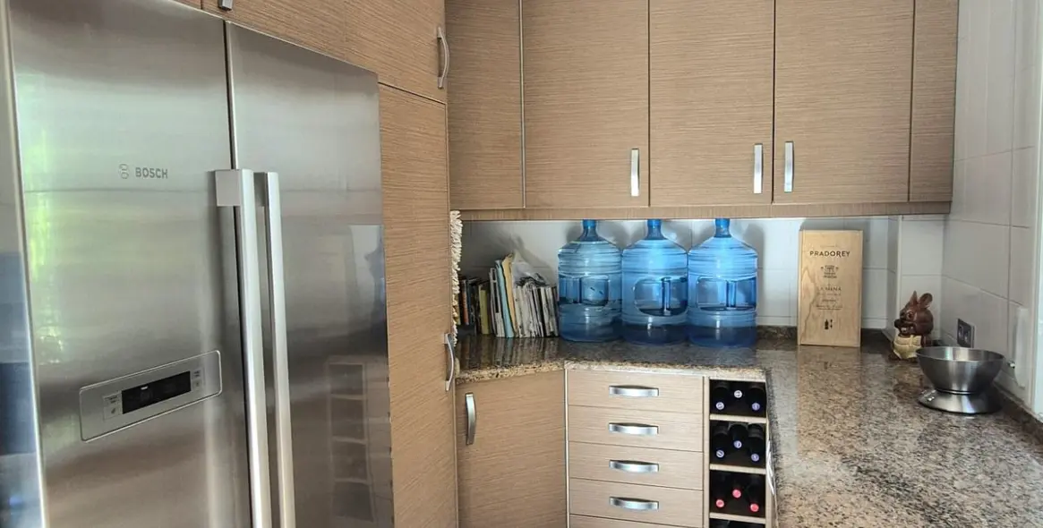 Sale of detached villa in Coín 18