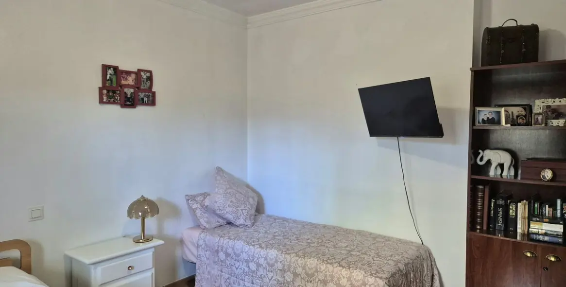 Sale of detached villa in Coín 24