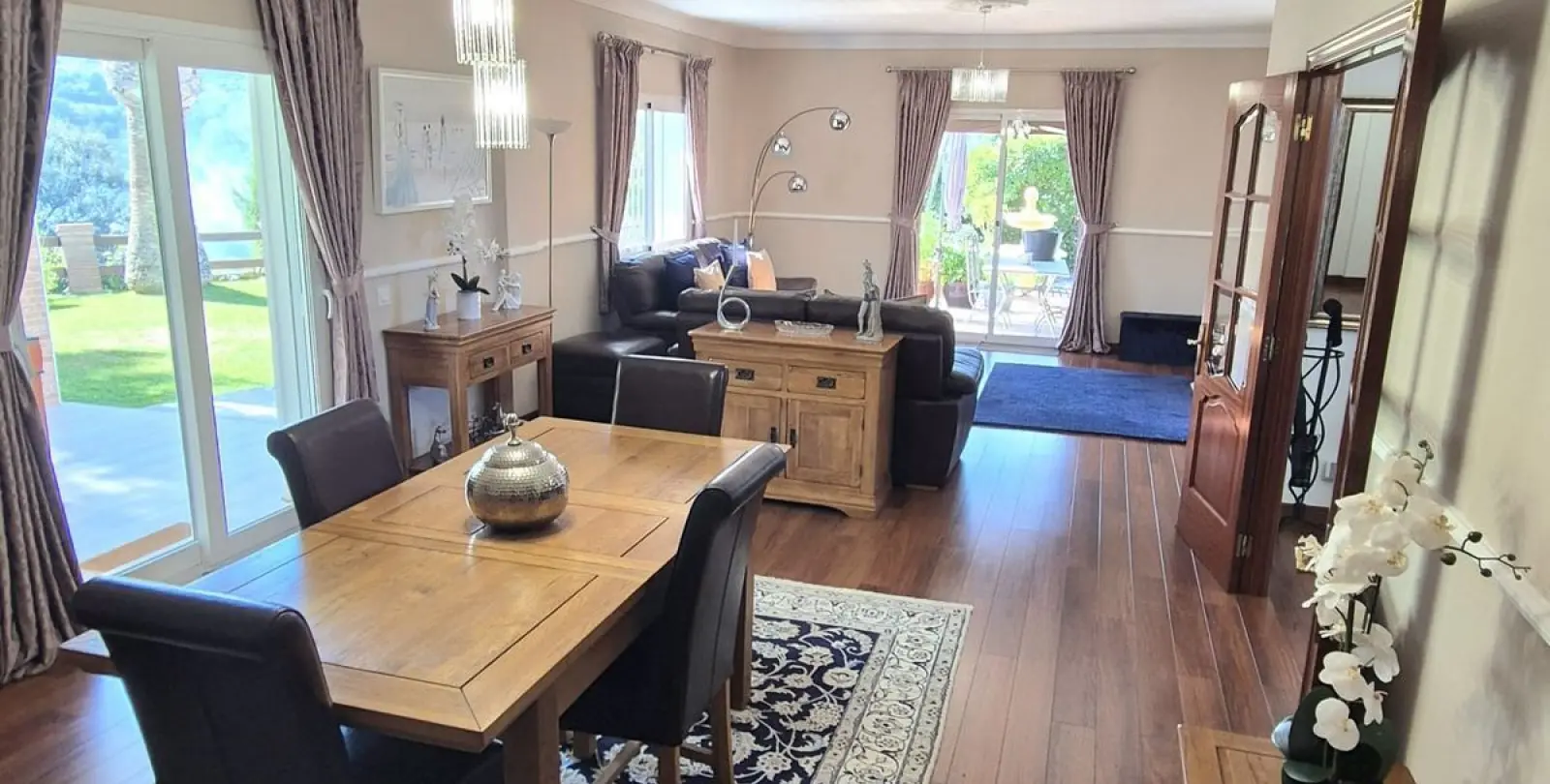 Venta de villa independiente en Coín 10