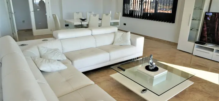 Sale of detached villa in Torre del Mar 2