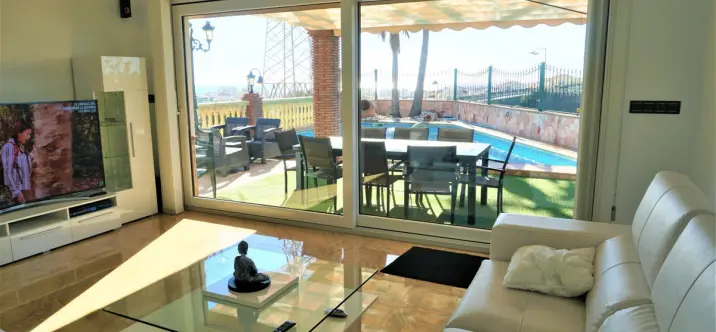 Sale of detached villa in Torre del Mar 4