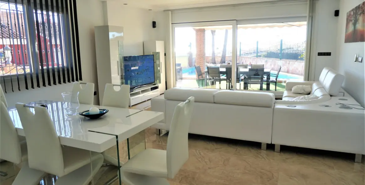 Sale of detached villa in Torre del Mar 7