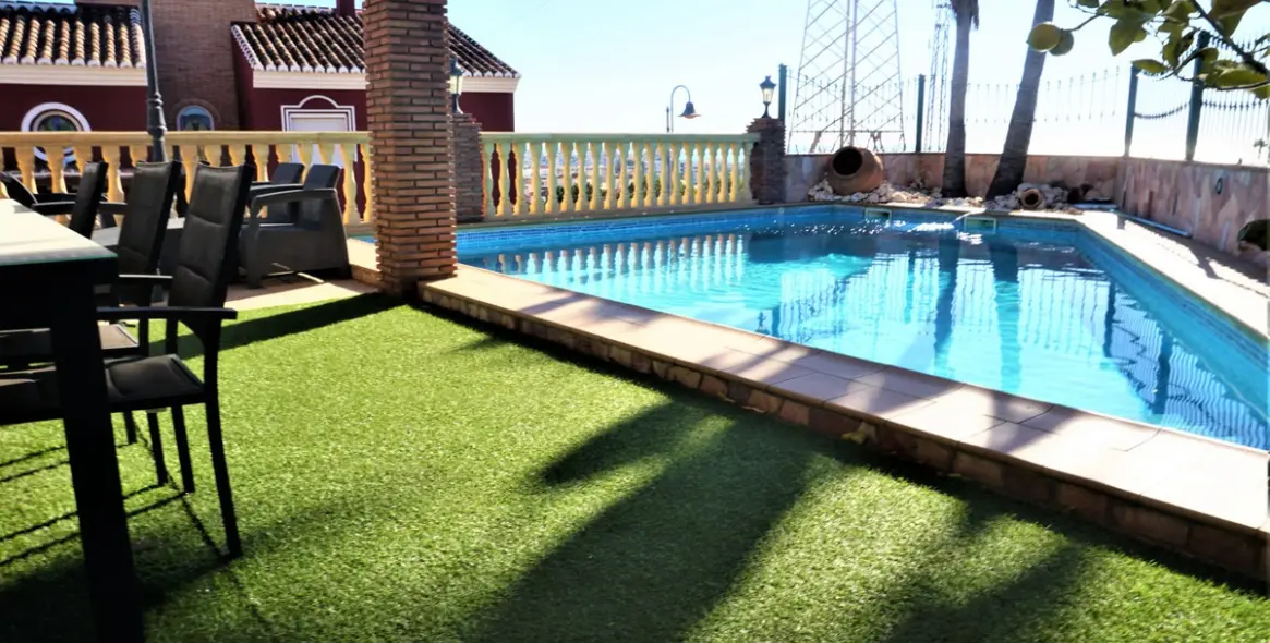 Sale of detached villa in Torre del Mar 9