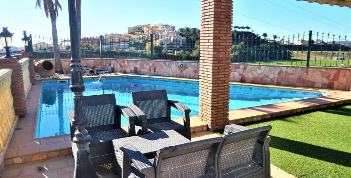 Sale of detached villa in Torre del Mar 11