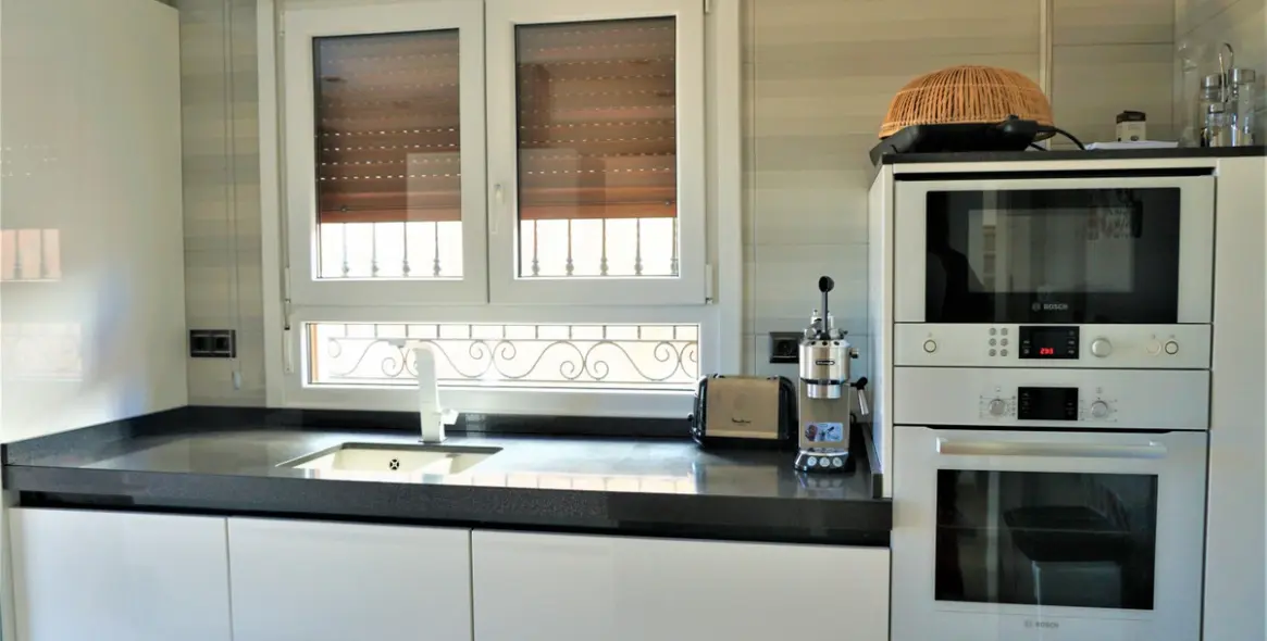 Sale of detached villa in Torre del Mar 12