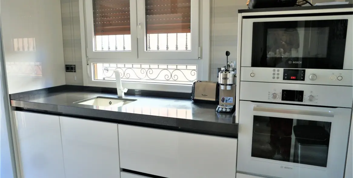 Sale of detached villa in Torre del Mar 13