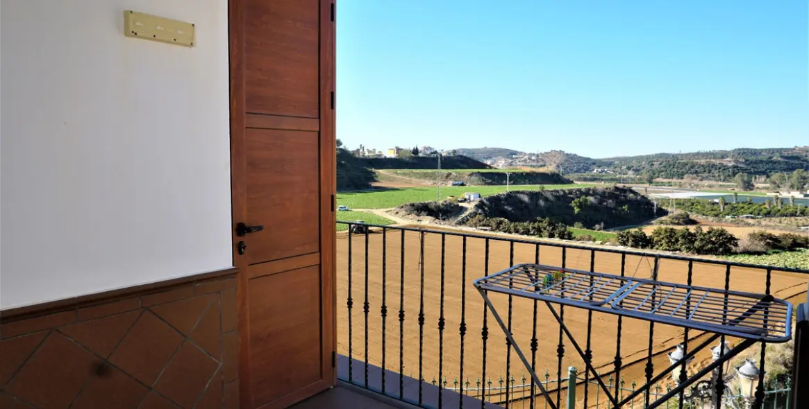Sale of detached villa in Torre del Mar 17