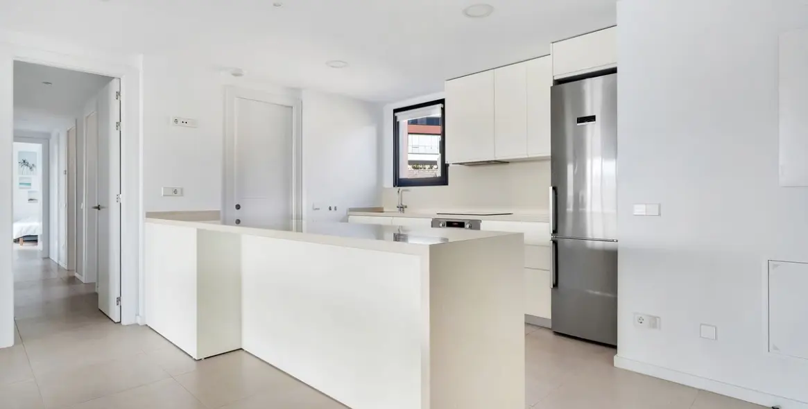 Sale of middle floor apartment in Fuengirola 6