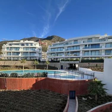 Продажа апартаментов на среднем этаже в Fuengirola
