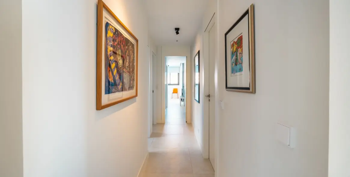Sale of middle floor apartment in Fuengirola 6