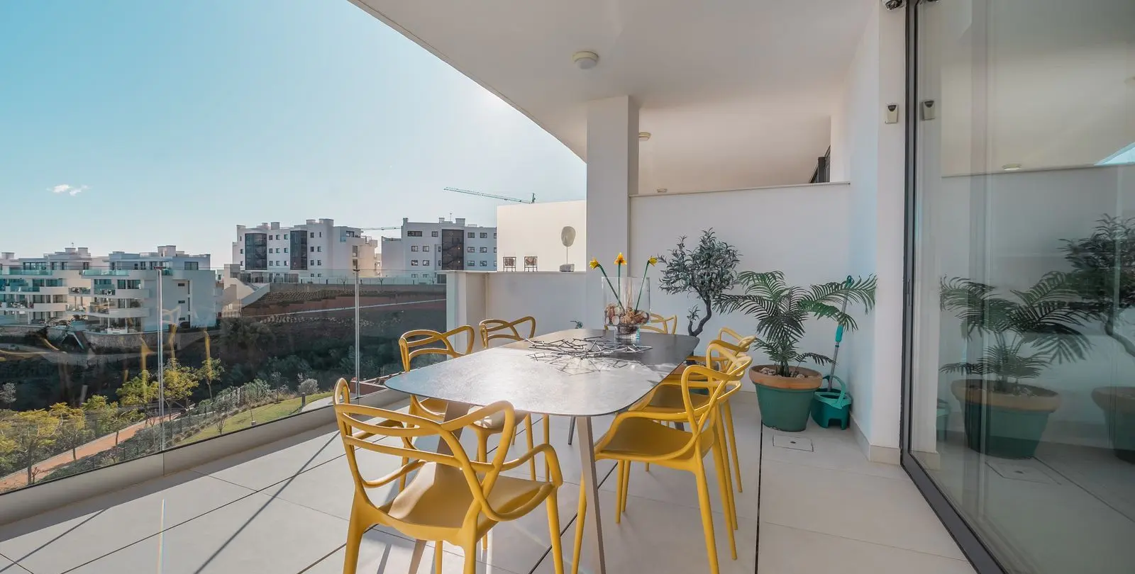Sale of middle floor apartment in Fuengirola 18