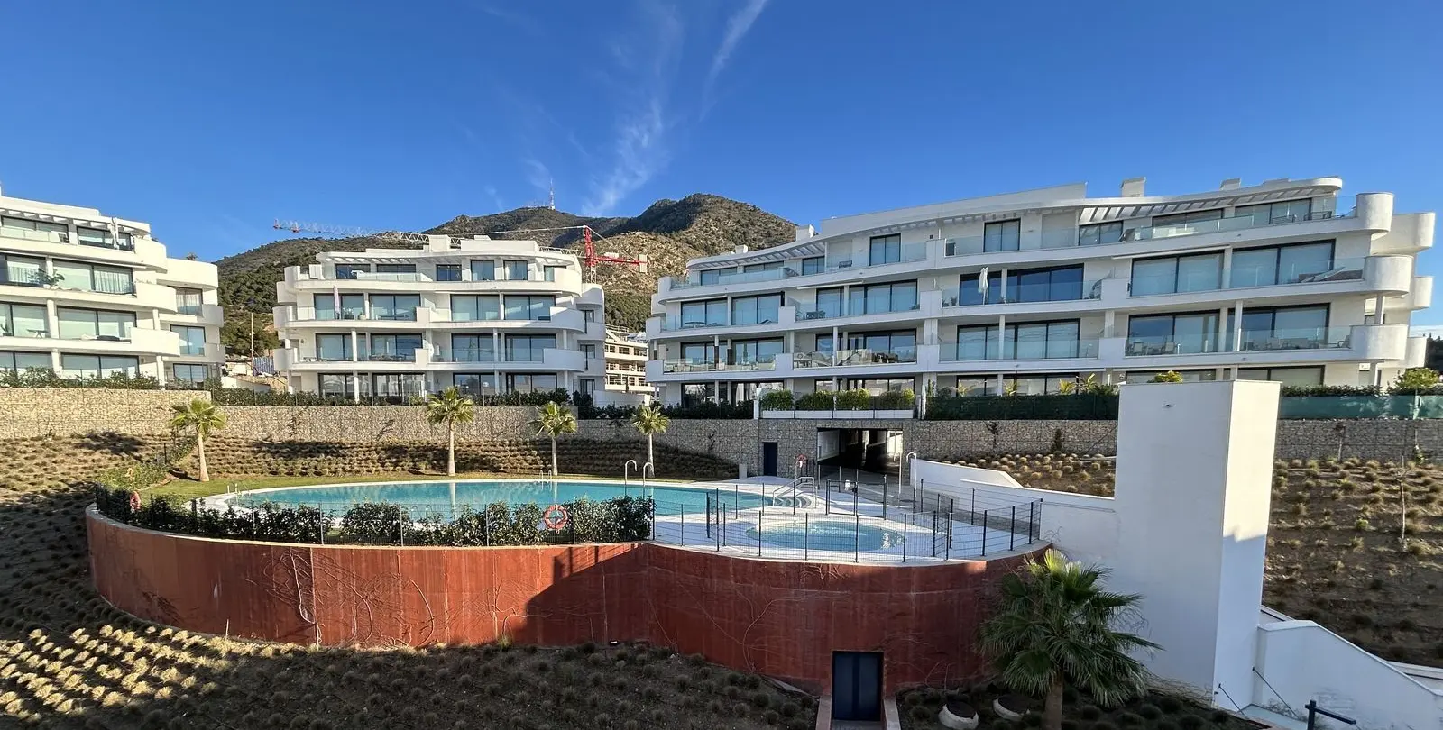 Sale of middle floor apartment in Fuengirola 28