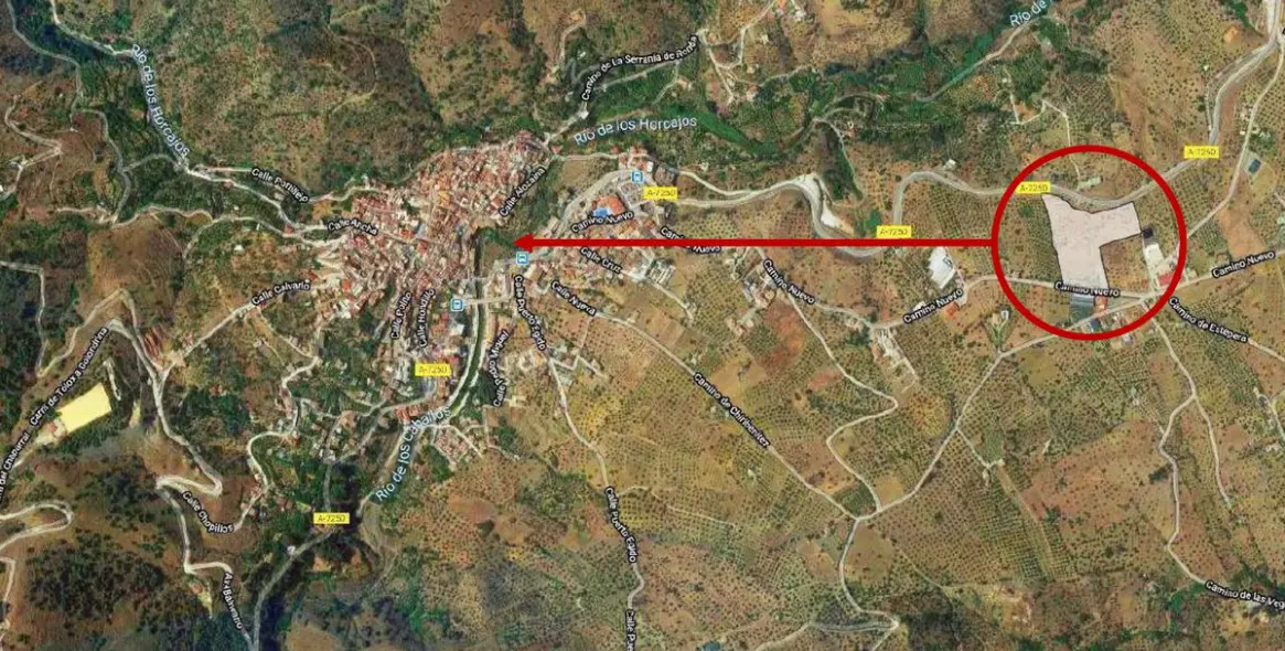 Venta de parcela residencial en Tolox 4