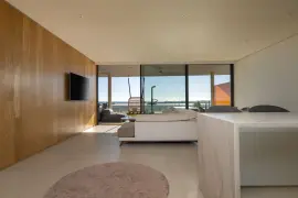 Image 4 thumb