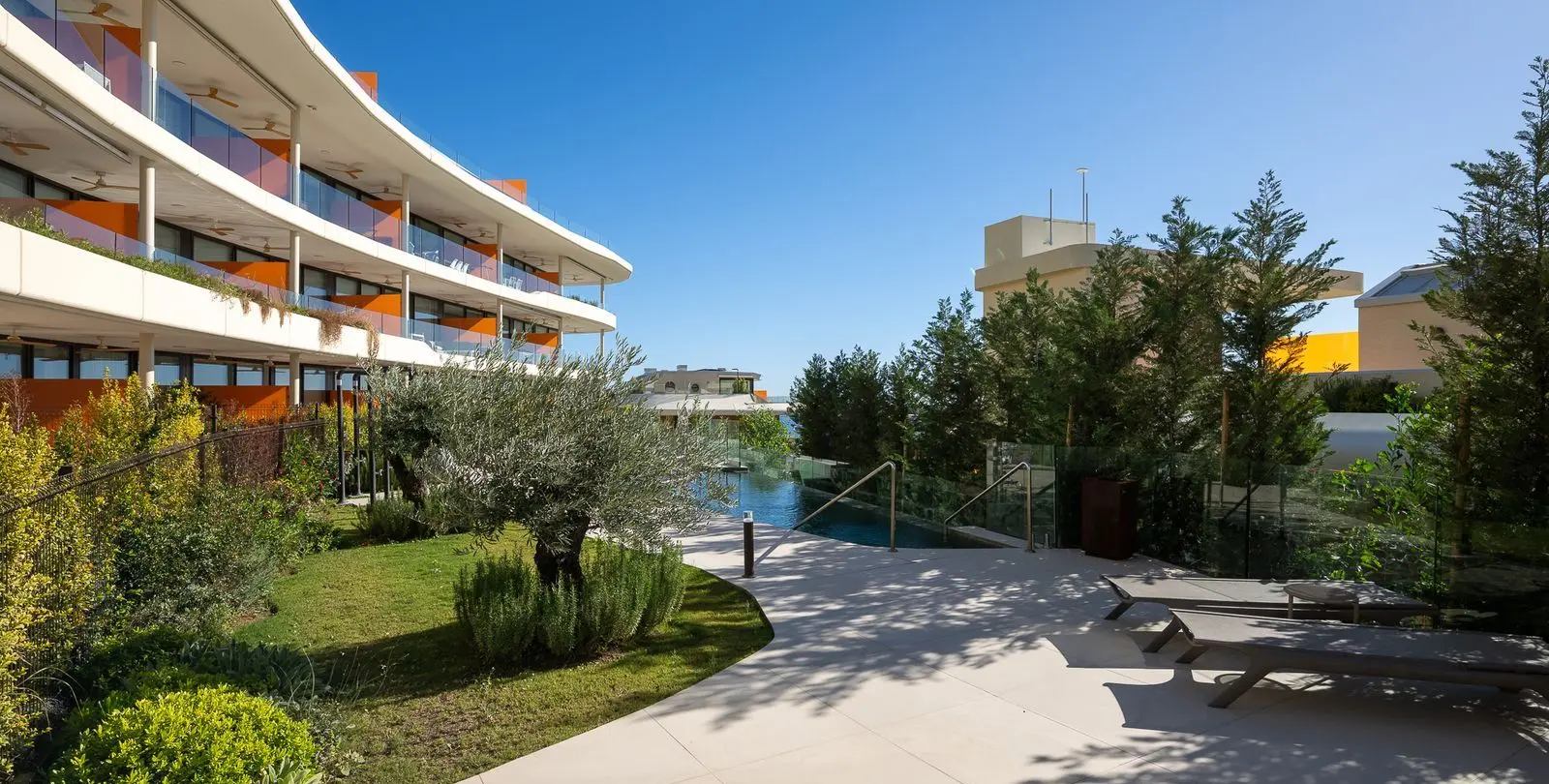 Продажа апартаментов на первом этаже в Fuengirola 24