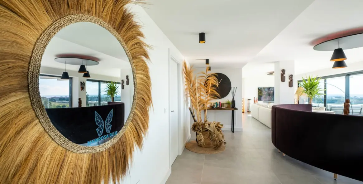 Sale of middle floor apartment in Estepona 17