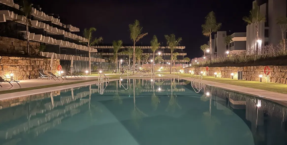 Продажа апартаментов на среднем этаже в Estepona 40