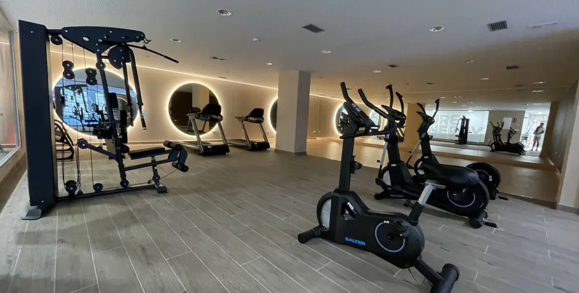 Продажа апартаментов на среднем этаже в Estepona 44