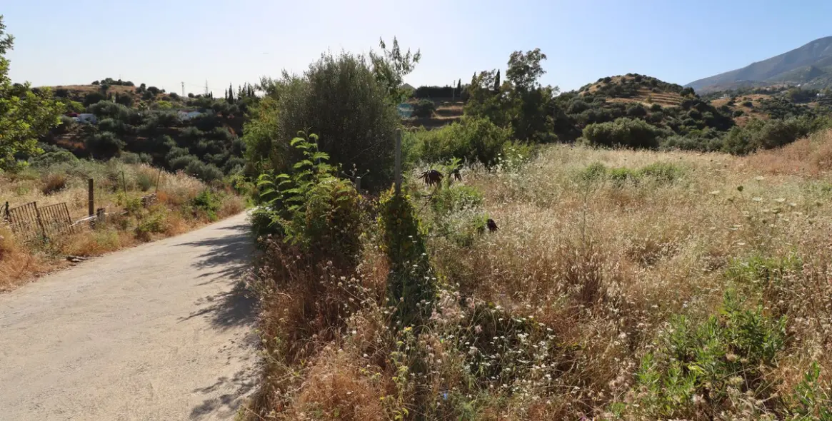 Продажа  жилого участка в Mijas 4