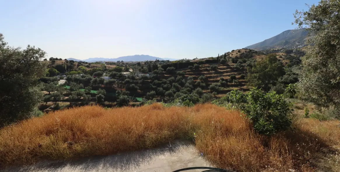 Продажа  жилого участка в Mijas 5