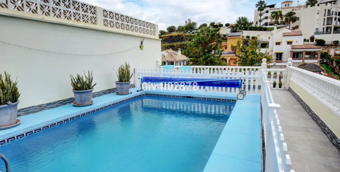 Sale of semi-detached house in Benalmadena Costa 36