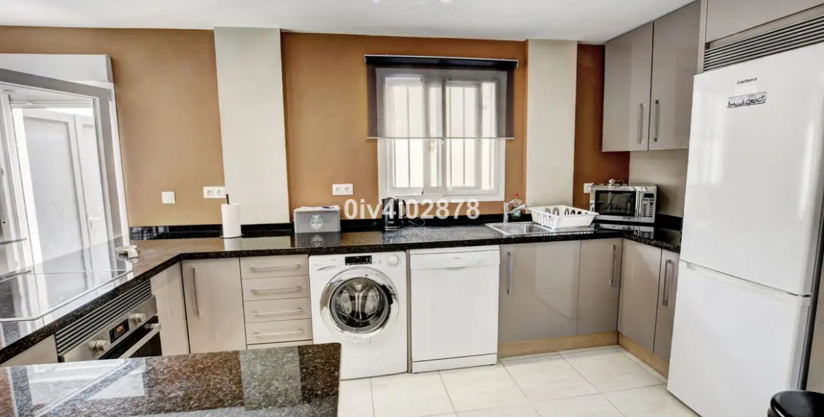 Sale of semi-detached house in Benalmadena Costa 40