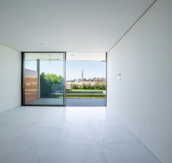 Долгосрочная аренда апартаментов на первом этаже в Fuengirola