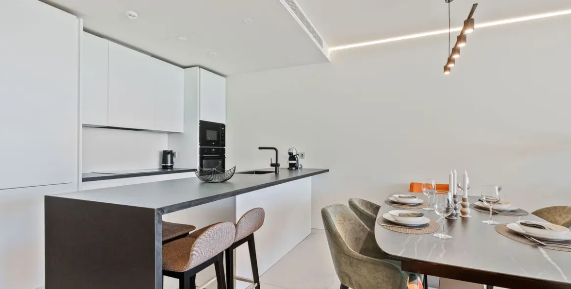 Долгосрочная аренда апартаментов на первом этаже в Higueron 11