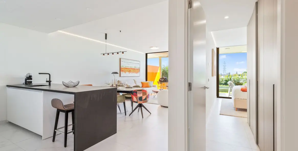 Долгосрочная аренда апартаментов на первом этаже в Higueron 13