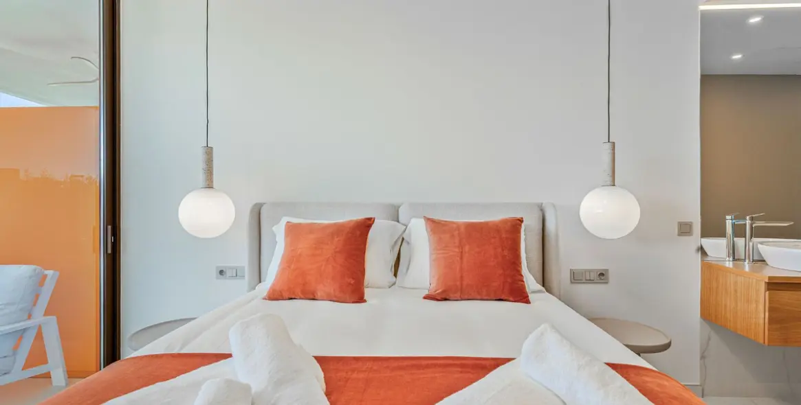 Долгосрочная аренда апартаментов на первом этаже в Higueron 16