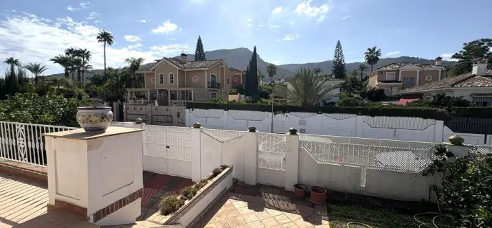 Sale of detached villa in Alhaurín de la Torre 1