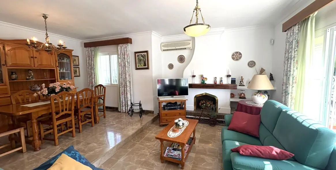 Sale of detached villa in Alhaurín de la Torre 3