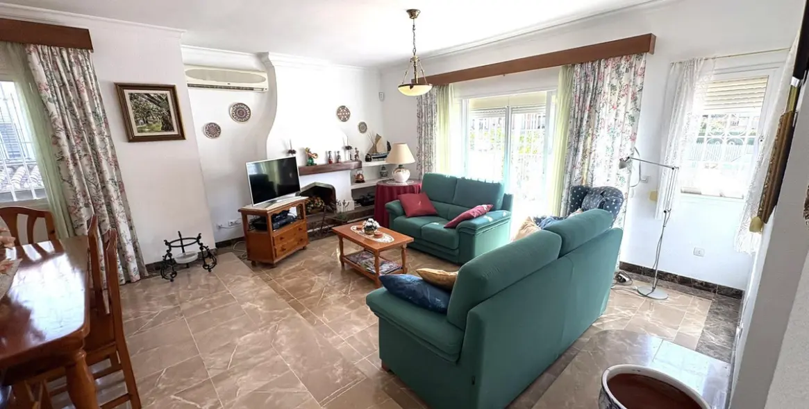 Sale of detached villa in Alhaurín de la Torre 5