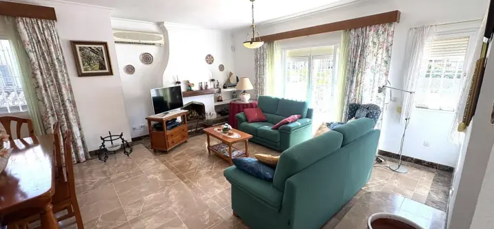 Sale of detached villa in Alhaurín de la Torre 4