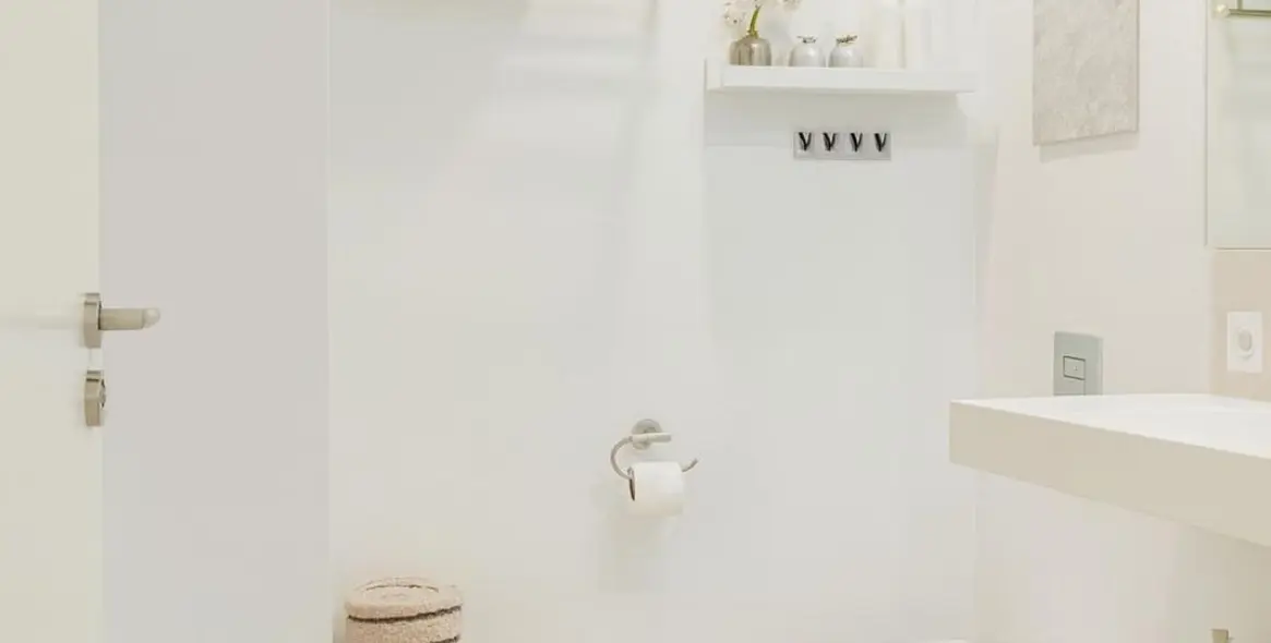 Venta de apartamento en planta media en Higueron 27