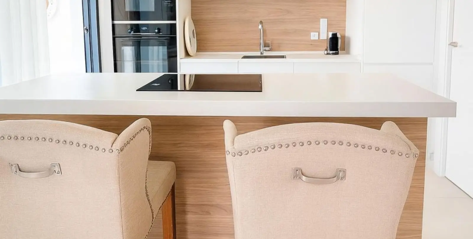 Sale of middle floor apartment in Higueron 5