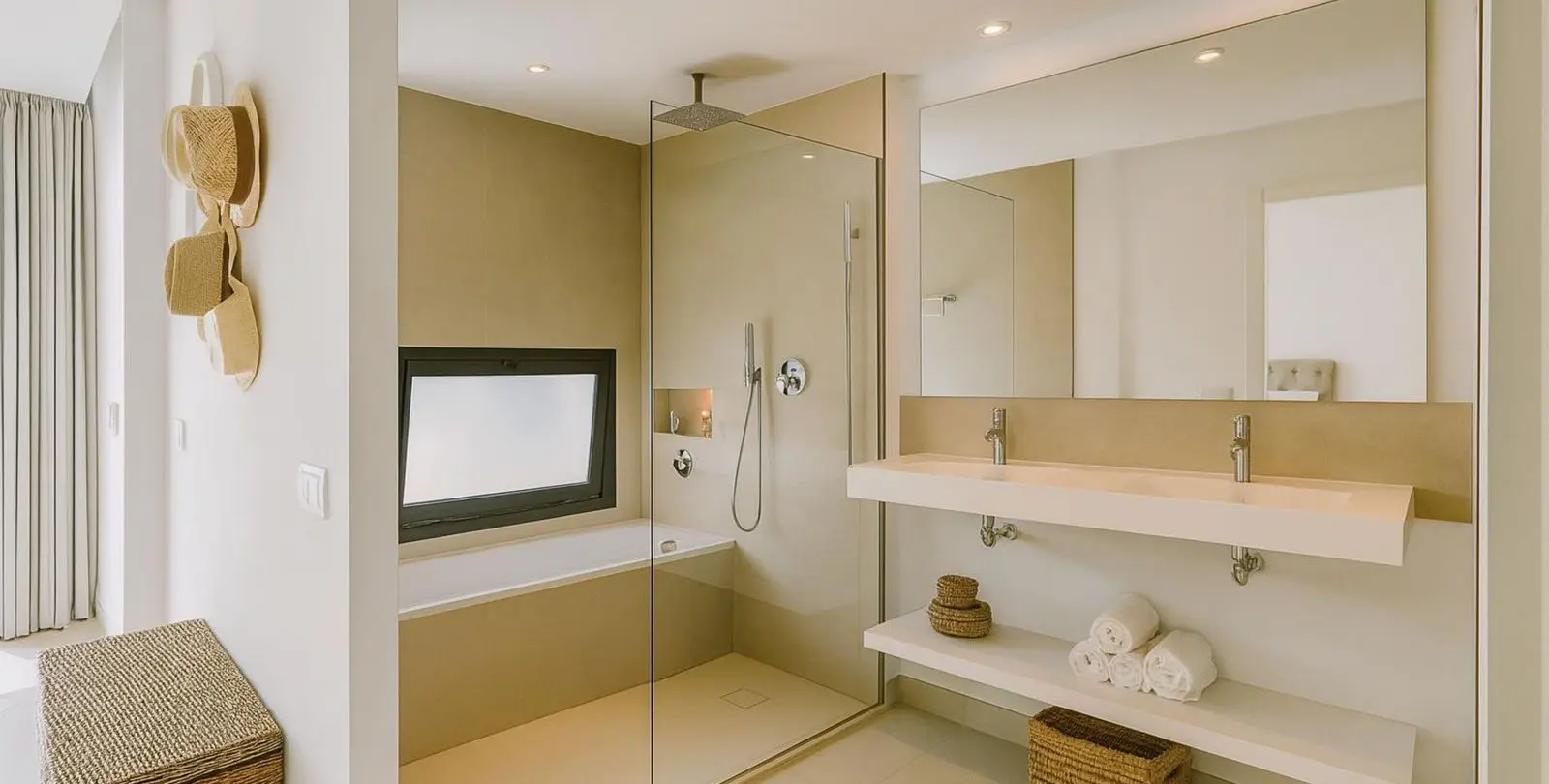 Sale of middle floor apartment in Higueron 21