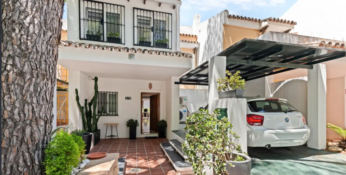 Sale of townhouse in La Quinta 2