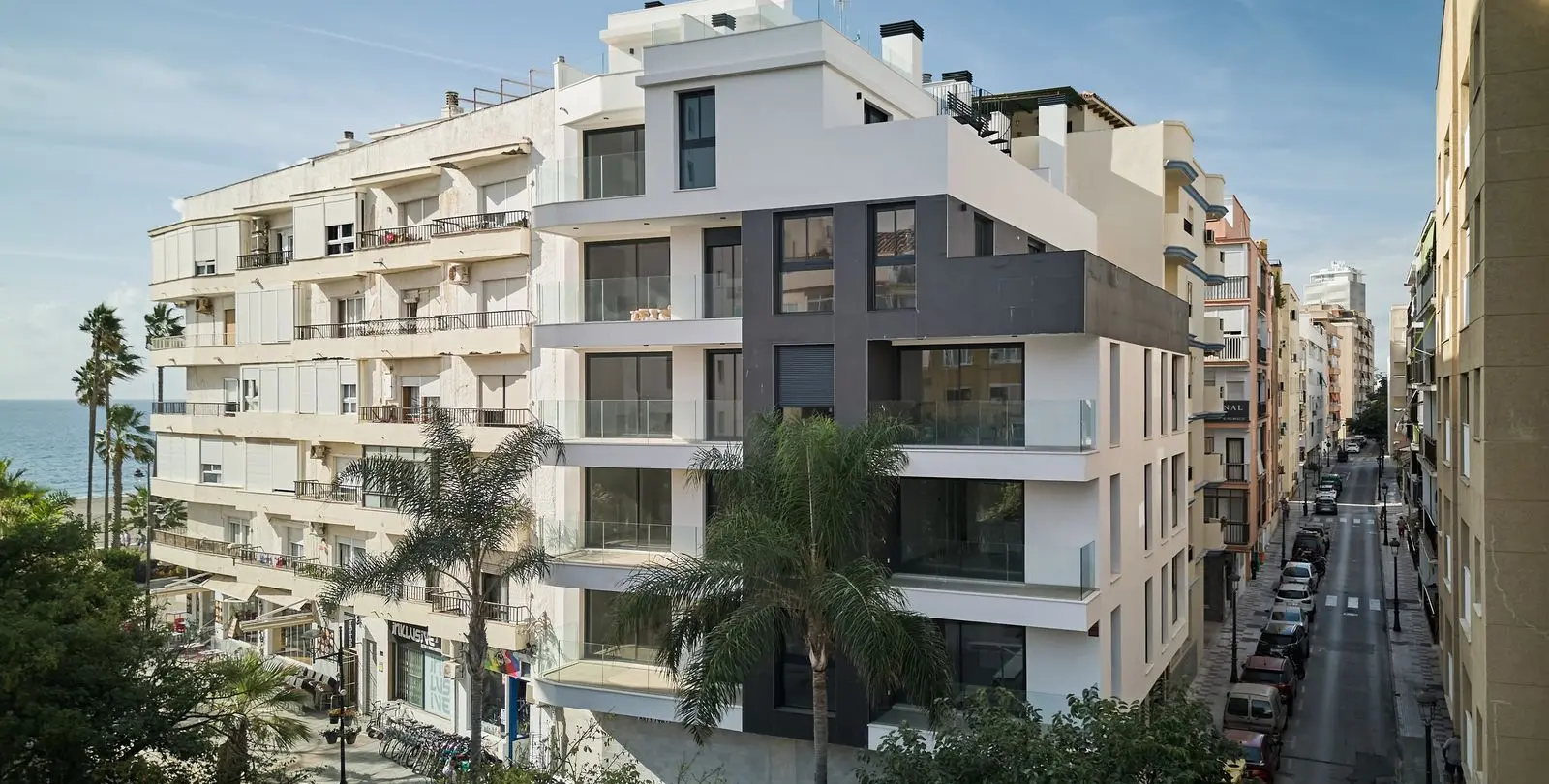 Sale of restaurant in Estepona 1