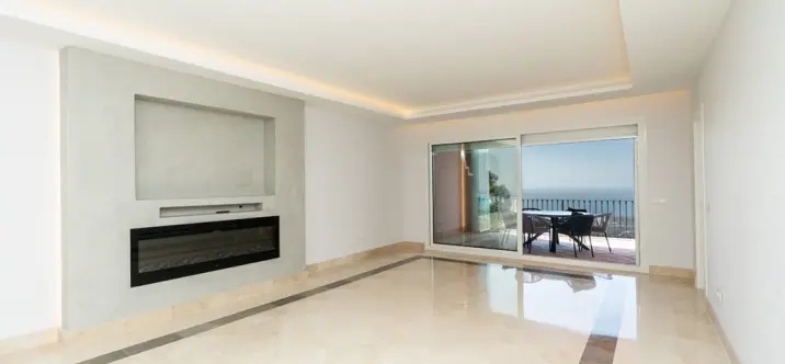Sale of middle floor apartment in La Mairena 3