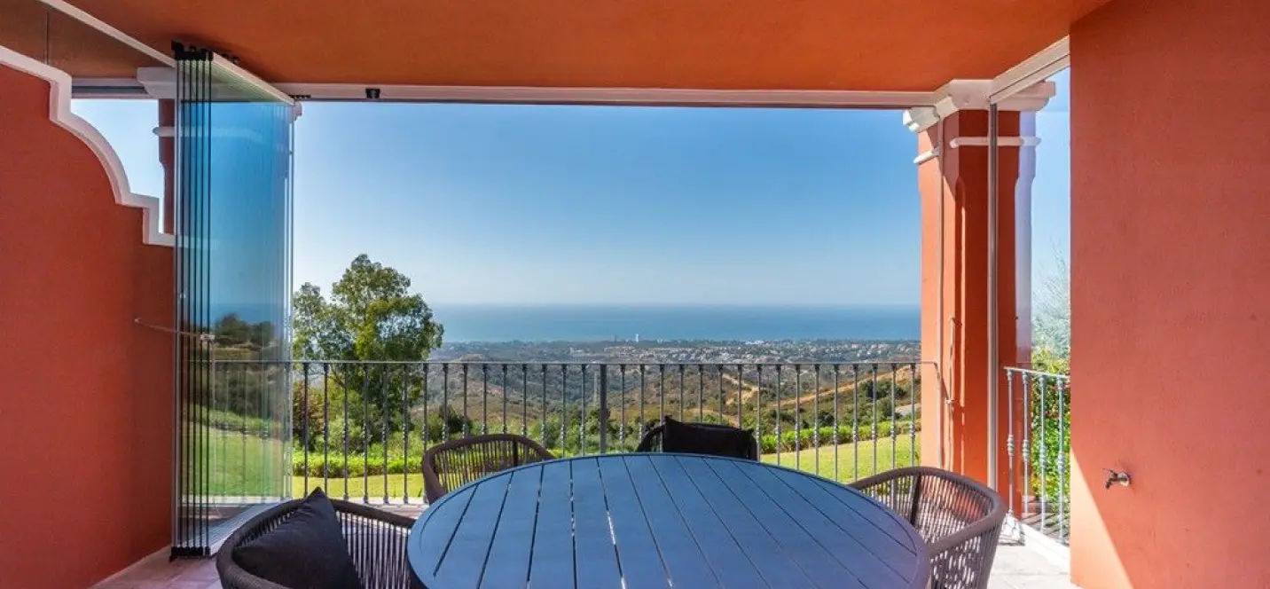 Sale of middle floor apartment in La Mairena 0