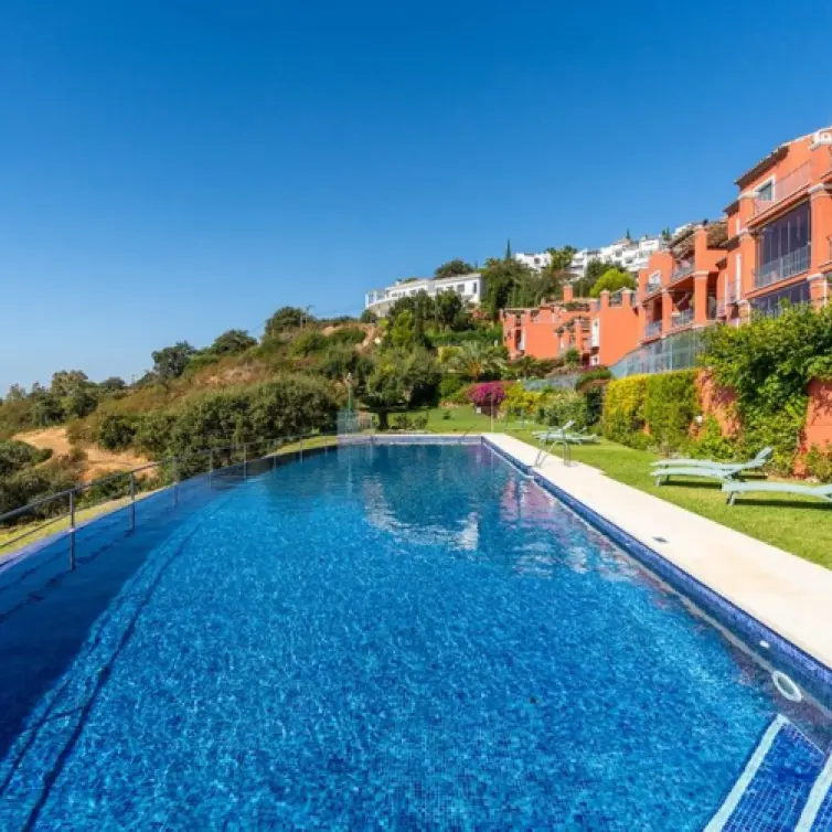 Sale of middle floor apartment in La Mairena
