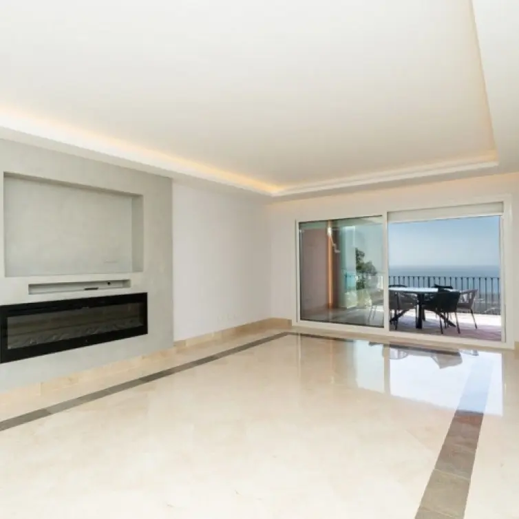 Sale of middle floor apartment in La Mairena