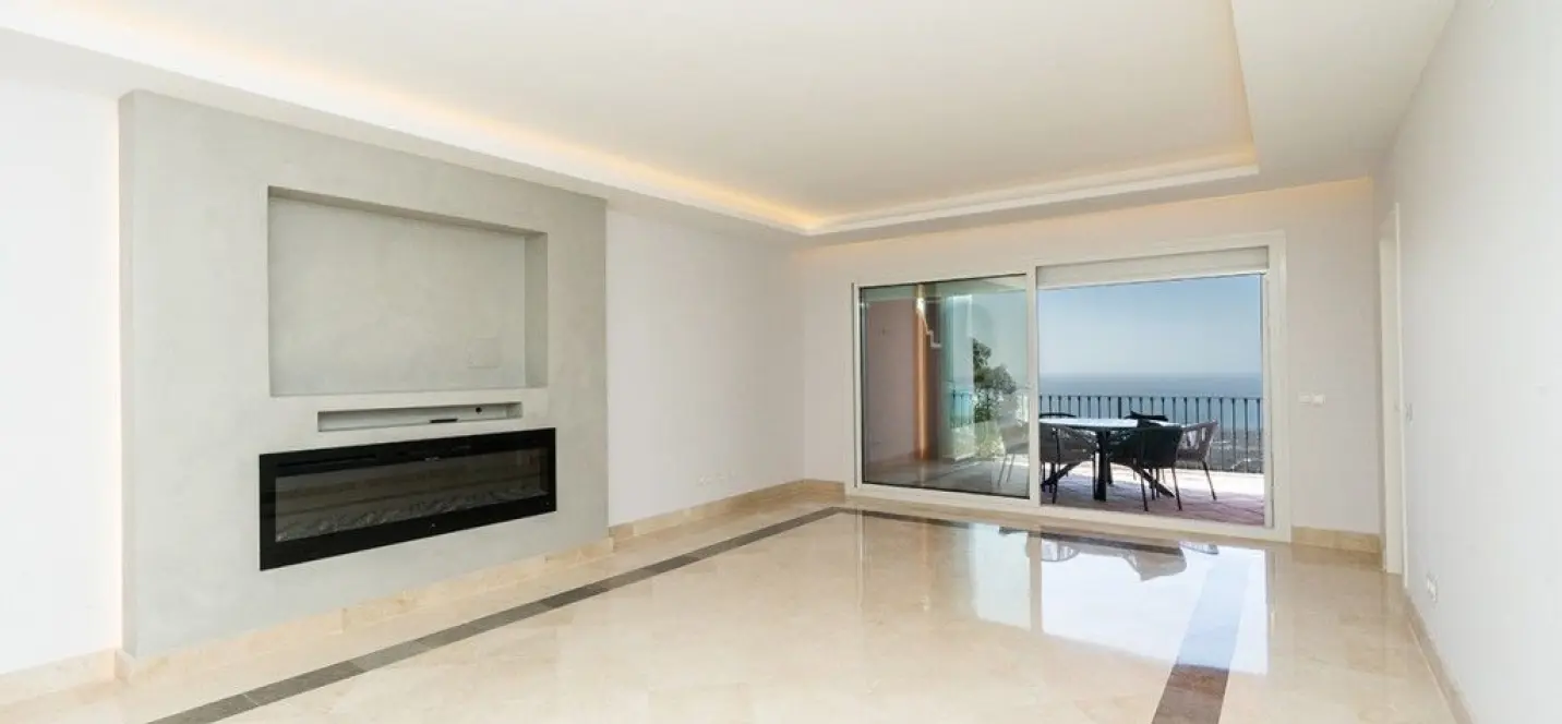 Sale of middle floor apartment in La Mairena 3