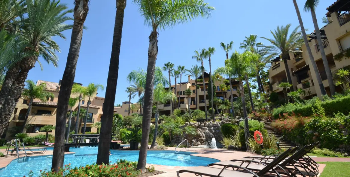 Sale of penthouse in Atalaya 1