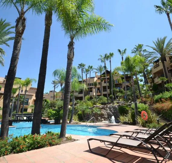 Sale of penthouse in Atalaya