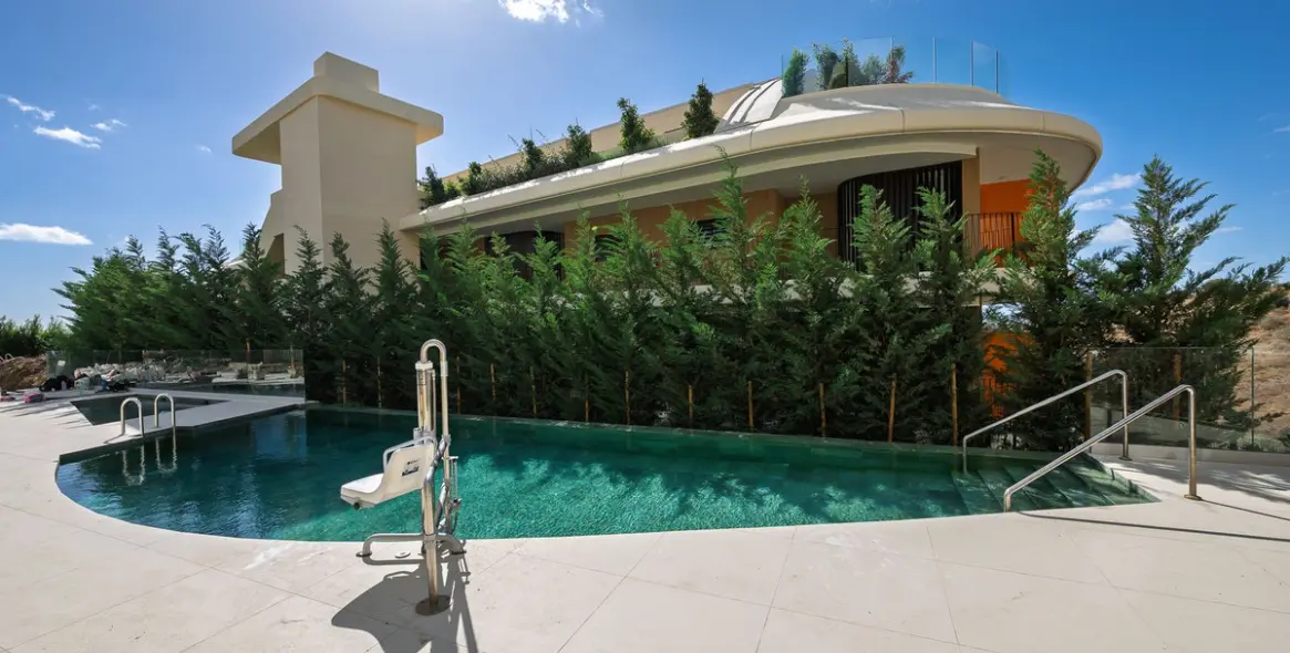 Sale of ground floor apartment in Fuengirola 25